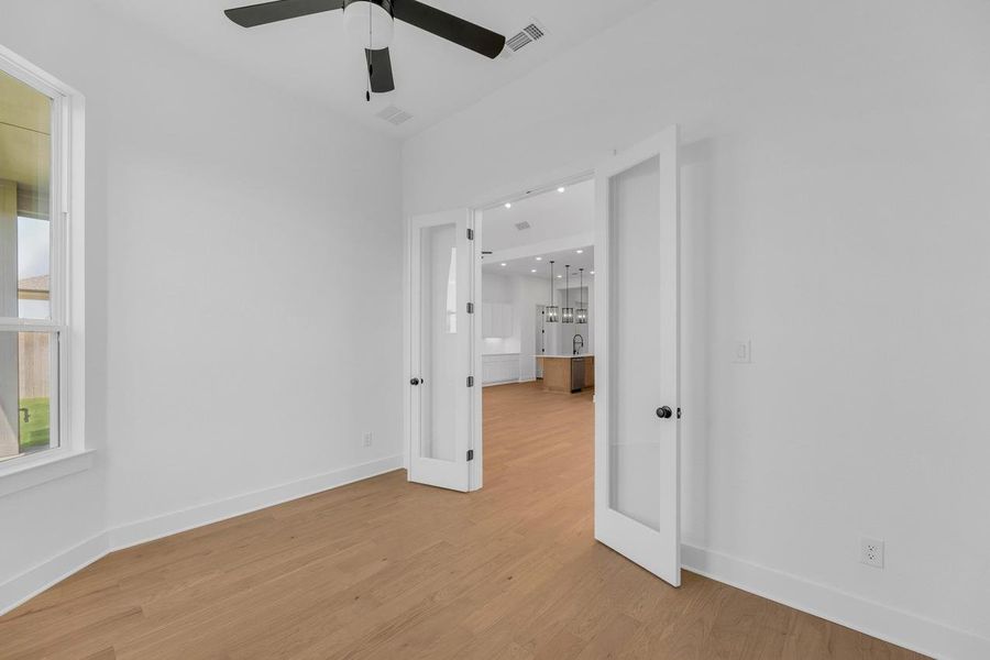 Spacious, unfurnished interior of a new home in Flora, Hutto (Image 16).