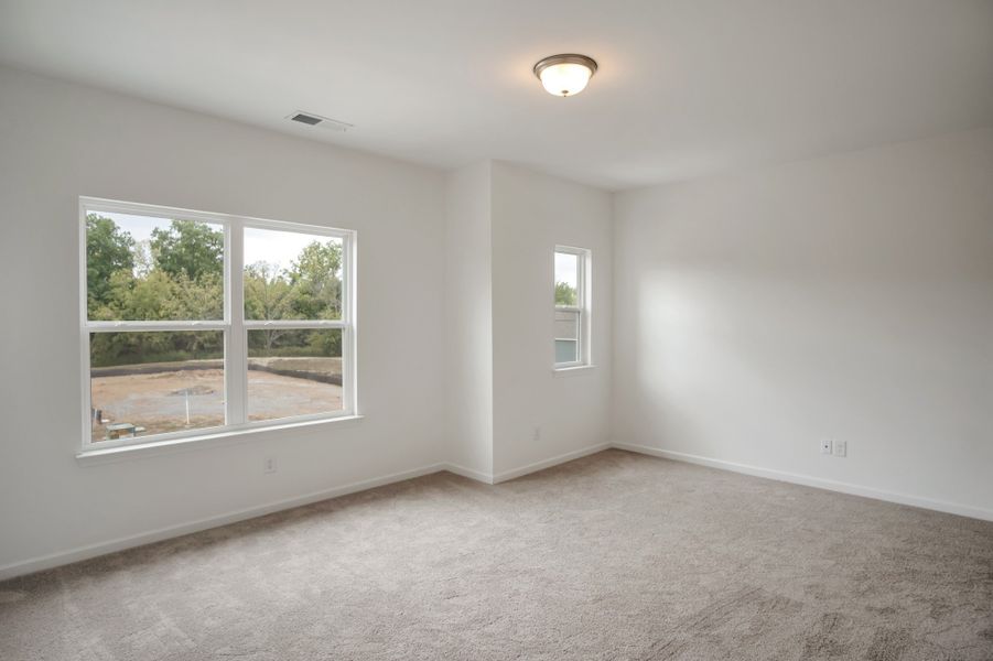 Spacious, unfurnished interior of a new home in Winston Place, Gallatin (Image 15).