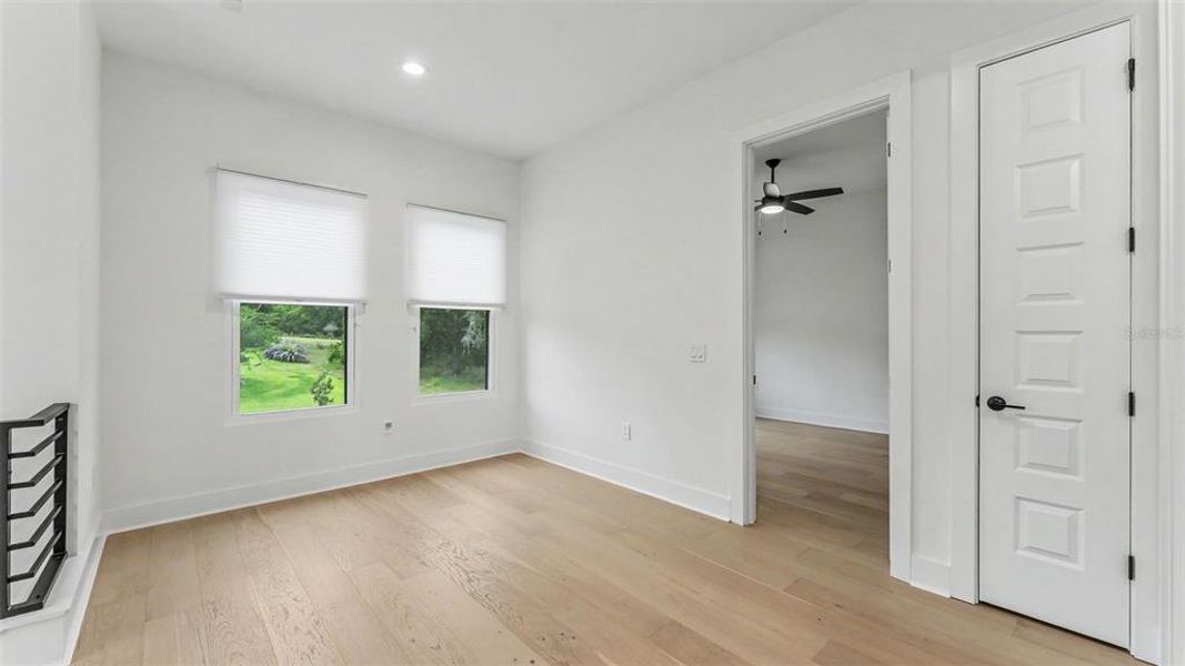 Spacious, unfurnished interior of a new home in , Lakeland (Image 44).