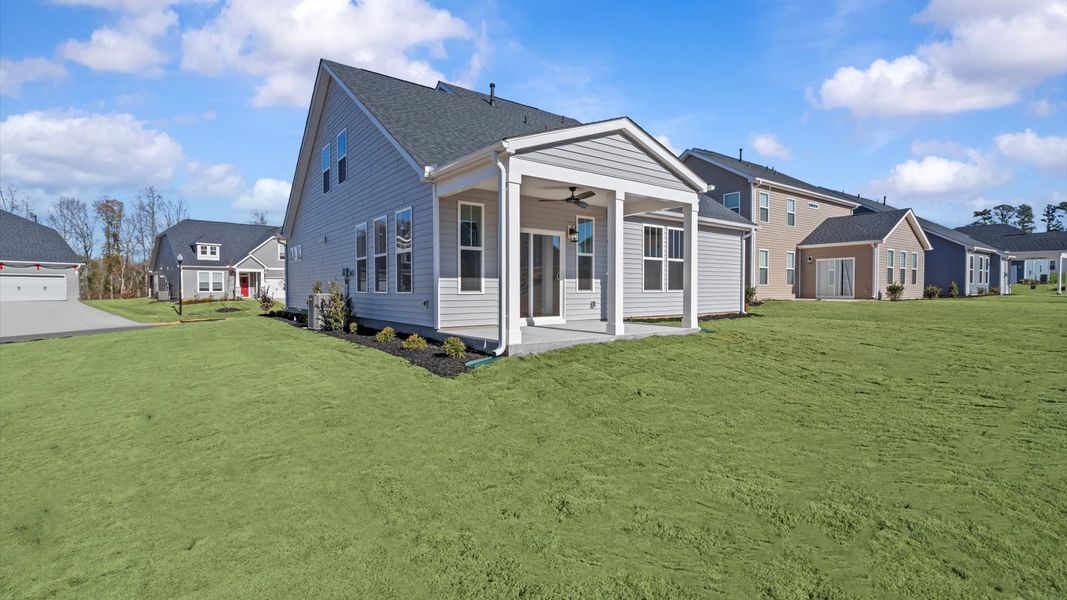 Exterior details and patio area of a home in Woodglen, Piedmont (Image 21).