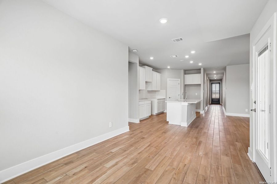 Spacious, unfurnished interior of a new home in Carmel Ranch, Schertz (Image 32). Spacious, unfurnished interior of a new home in Carmel Ranch, Schertz (Image 32).