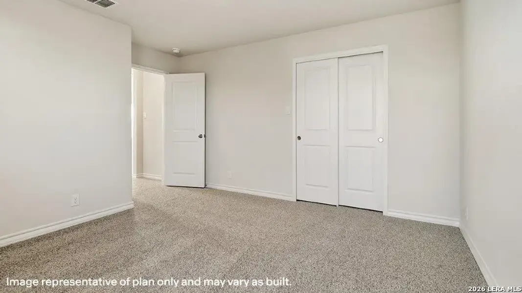 Spacious, unfurnished interior of a new home in Brookstone Creek, San Antonio (Image 25).