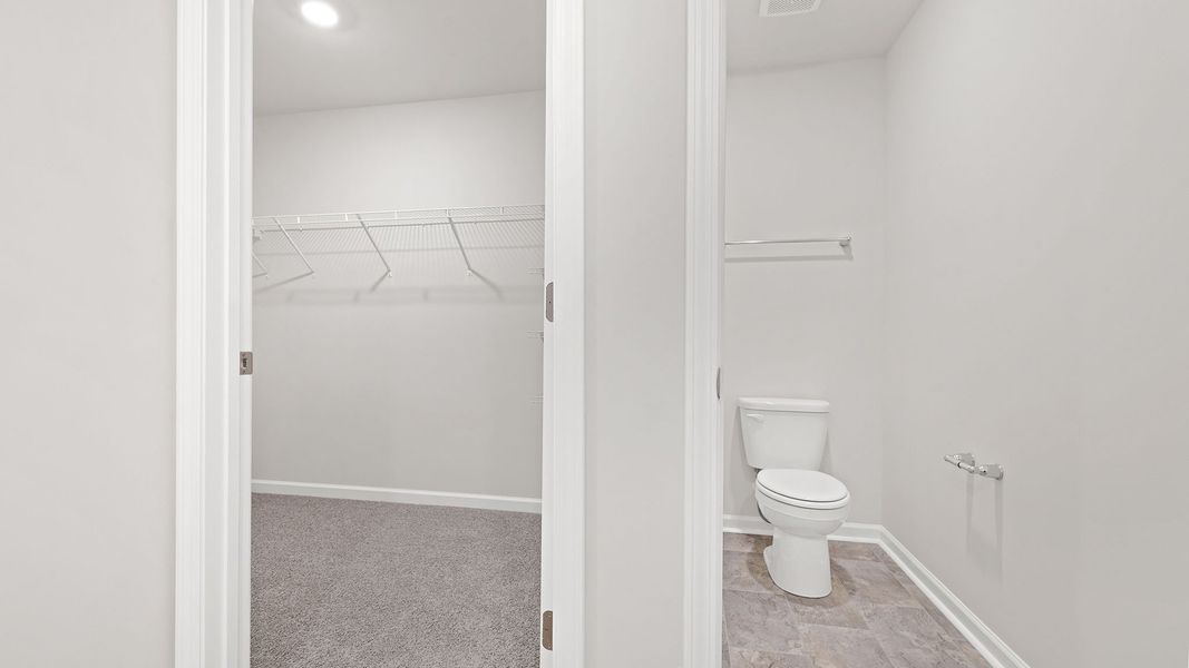 Spacious, unfurnished interior of a new home in Cedar Gap, Fountain Inn (Image 29).