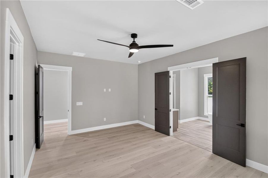 Spacious, unfurnished interior of a new home in , Stone Mountain (Image 160). Spacious, unfurnished interior of a new home in , Stone Mountain (Image 160).