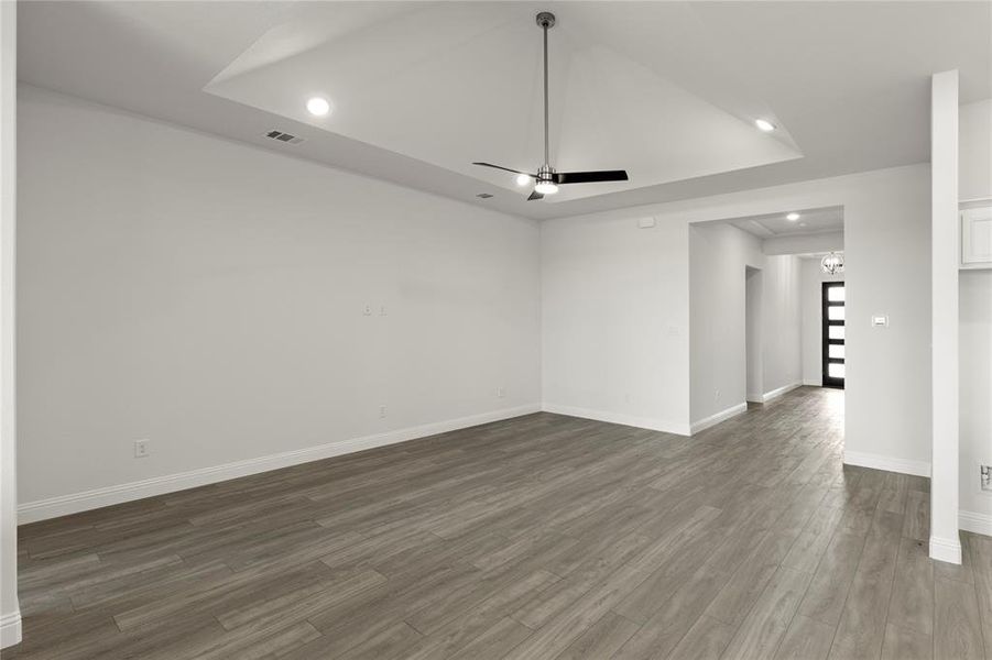 Spacious, unfurnished interior of a new home in Creekview Meadows, Pilot Point (Image 17).