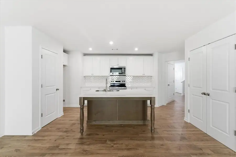Furnished interior view inside a new home in Silver Leaf, Dawsonville (Image 10).