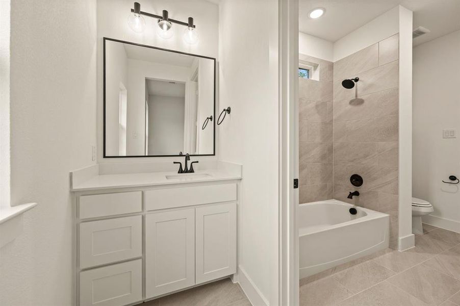 Furnished interior view inside a new home in Highland Oaks, Boyd (Image 19).