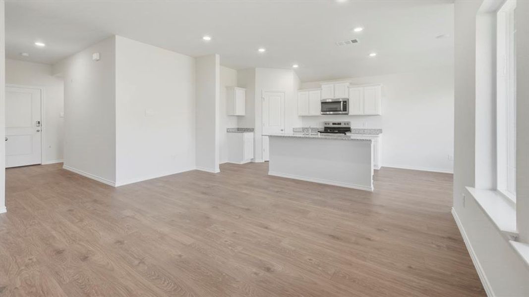 Spacious, unfurnished interior of a new home in Three Oaks, Sherman (Image 32). Spacious, unfurnished interior of a new home in Three Oaks, Sherman (Image 32).