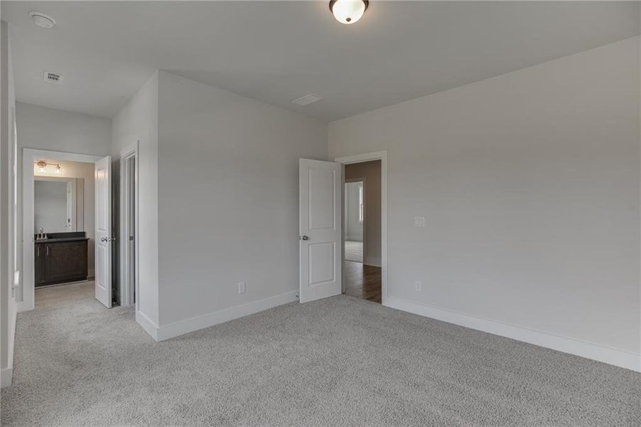 Spacious, unfurnished interior of a new home in , Buford (Image 47).