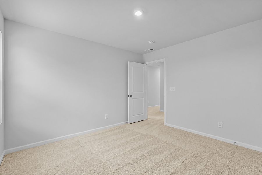 Spacious, unfurnished interior of a new home in Hanes Lake, Winston-Salem (Image 38).