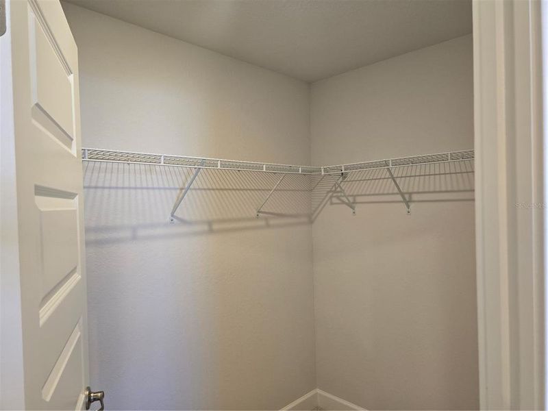 Spacious, unfurnished interior of a new home in , Homosassa (Image 14).