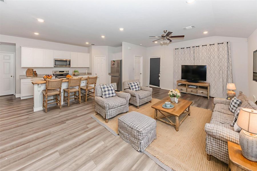 Furnished interior view inside a new home in Willow Glenn, Temple (Image 14).