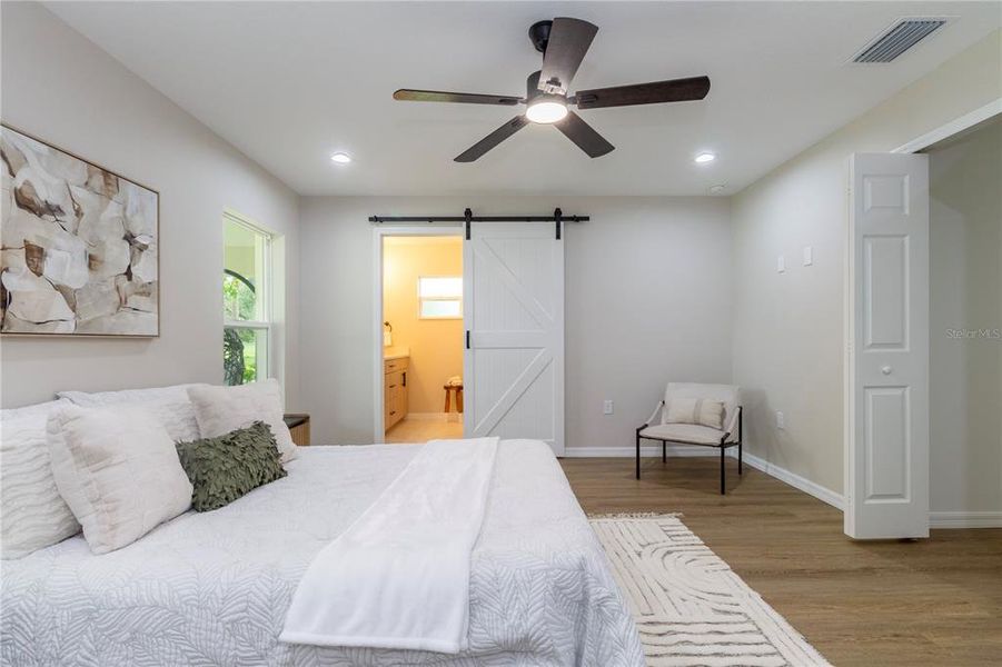 Furnished interior view inside a new home in , Spring Hill (Image 18).