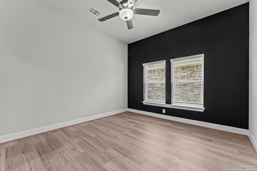 Spacious, unfurnished interior of a new home in Davis Ranch 60', San Antonio (Image 25). Spacious, unfurnished interior of a new home in Davis Ranch 60', San Antonio (Image 25).