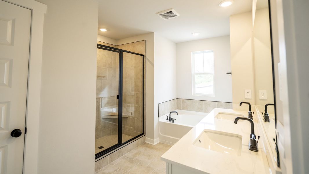 Furnished interior view inside a new home in Pottsview, Smyrna (Image 9).