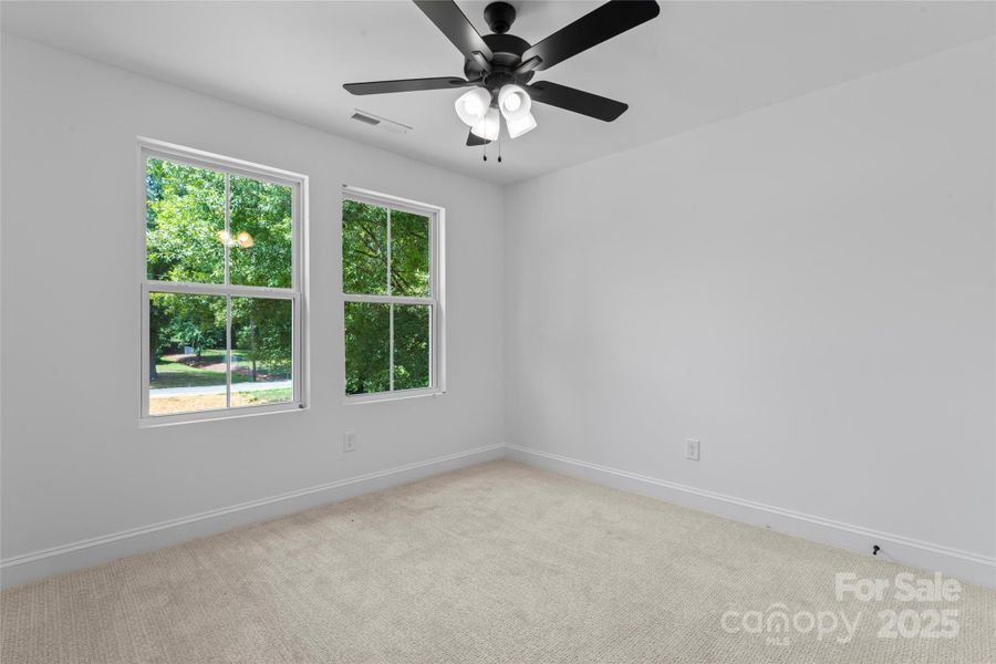 Spacious, unfurnished interior of a new home in , Harrisburg (Image 21).