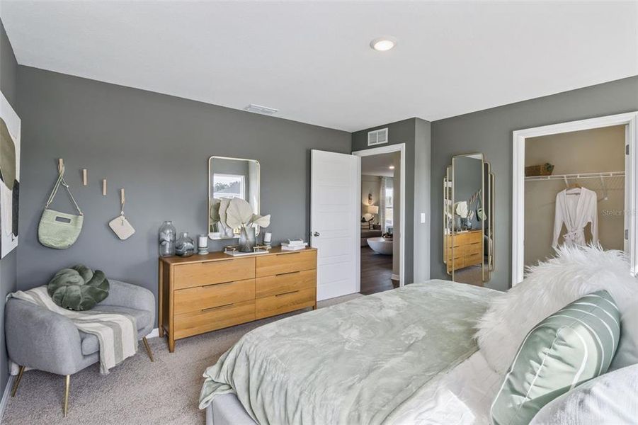 Furnished interior view inside a new home in , Davenport (Image 28).