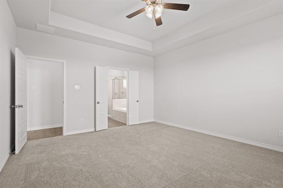Spacious, unfurnished interior of a new home in Rocky Creek Crossing, Fort Worth (Image 12). Spacious, unfurnished interior of a new home in Rocky Creek Crossing, Fort Worth (Image 12).