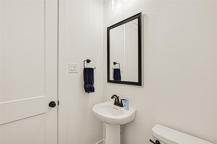 Furnished interior view inside a new home in Evergreen 40s, Conroe (Image 15). Furnished interior view inside a new home in Evergreen 40s, Conroe (Image 15).