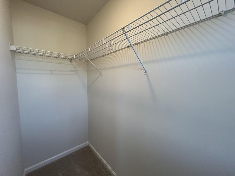 Spacious, unfurnished interior of a new home in , Summerville (Image 11).