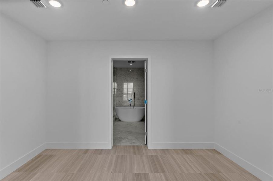 Spacious, unfurnished interior of a new home in , Tampa (Image 22). Spacious, unfurnished interior of a new home in , Tampa (Image 22).
