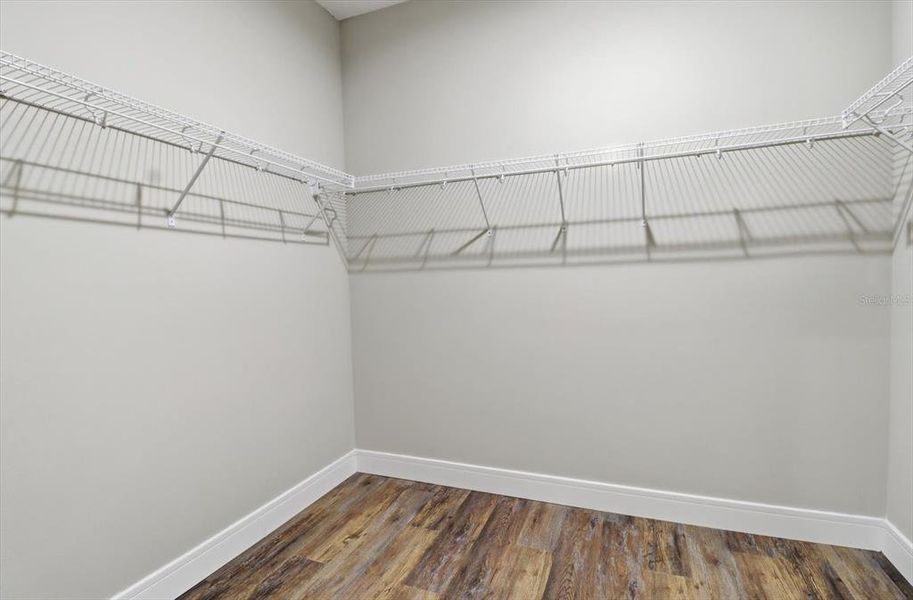 Spacious, unfurnished interior of a new home in , Dunnellon (Image 19).