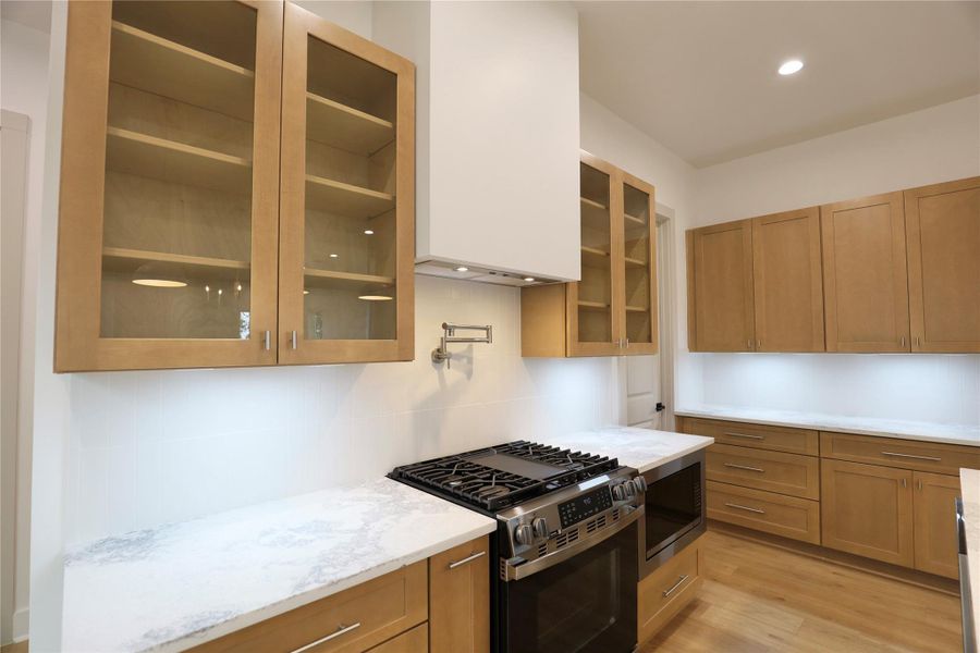 The glass cabinets offer the perfect opportunity to showcase your specialty dish-ware or a coffee up collection. Notice the oversized drawers which are complete with 10” hardwares, ready to store all your needs. The glass cabinets offer the perfect opportunity to showcase your specialty dish-ware or a coffee up collection. Notice the oversized drawers which are complete with 10” hardwares, ready to store all your needs.