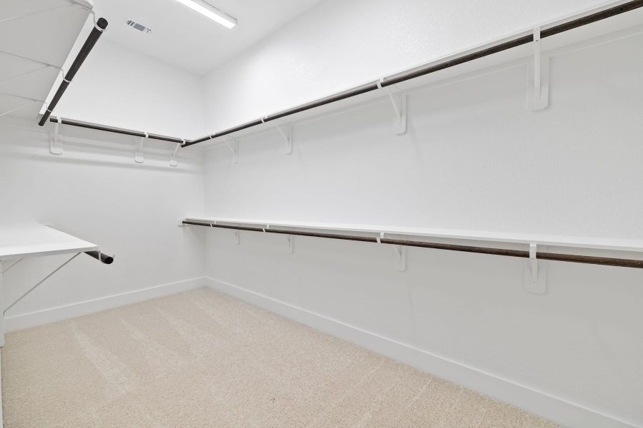 Spacious, unfurnished interior of a new home in Lariat, Liberty Hill (Image 40).