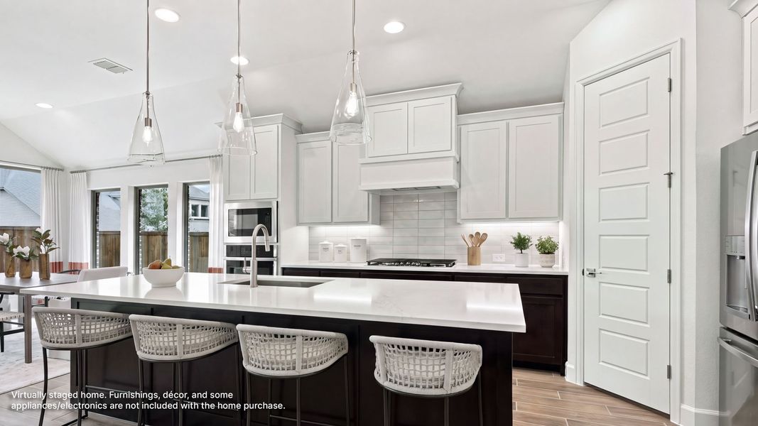 Furnished interior view inside a new home in Eliana, McKinney (Image 5).