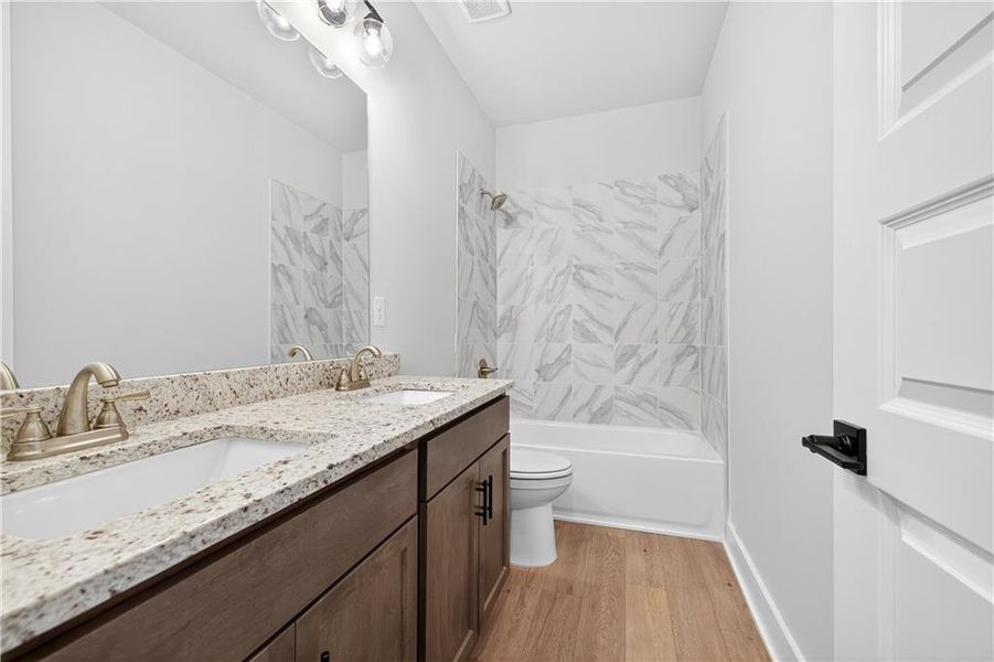 Furnished interior view inside a new home in , Gainesville (Image 9).