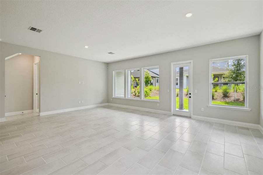 Dining & Family Room