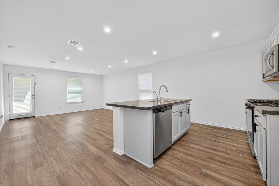 Image 15 of a home in Breckenridge Forest.