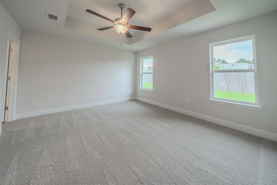 Spacious, unfurnished interior of a new home in Allison Acres, Cantonment (Image 8).