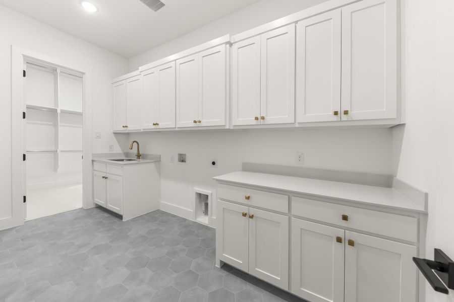 Furnished interior view inside a new home in Mosaic – 70′ Lots, Celina (Image 15).