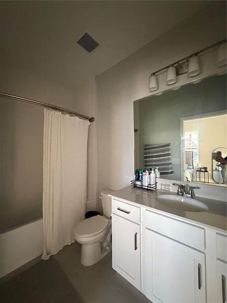 Furnished interior view inside a new home in Center Lake on the Park, St. Cloud (Image 22).