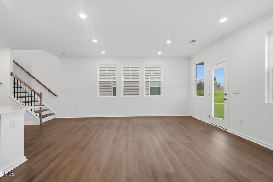 SUN_MyrtleMeadows_Pic_CarsonII-8