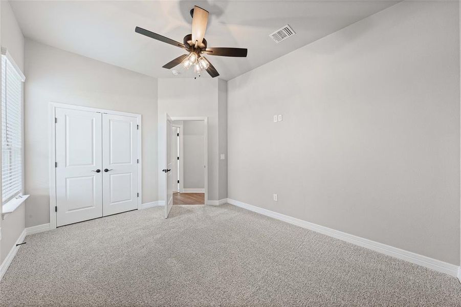 Spacious, unfurnished interior of a new home in , Troy (Image 35).