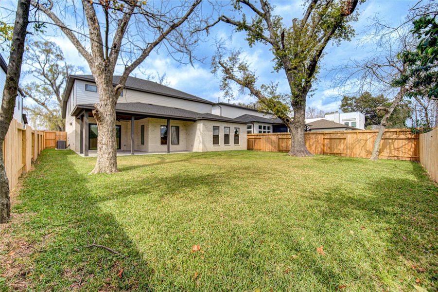 Oversized backyard for this neighborhood