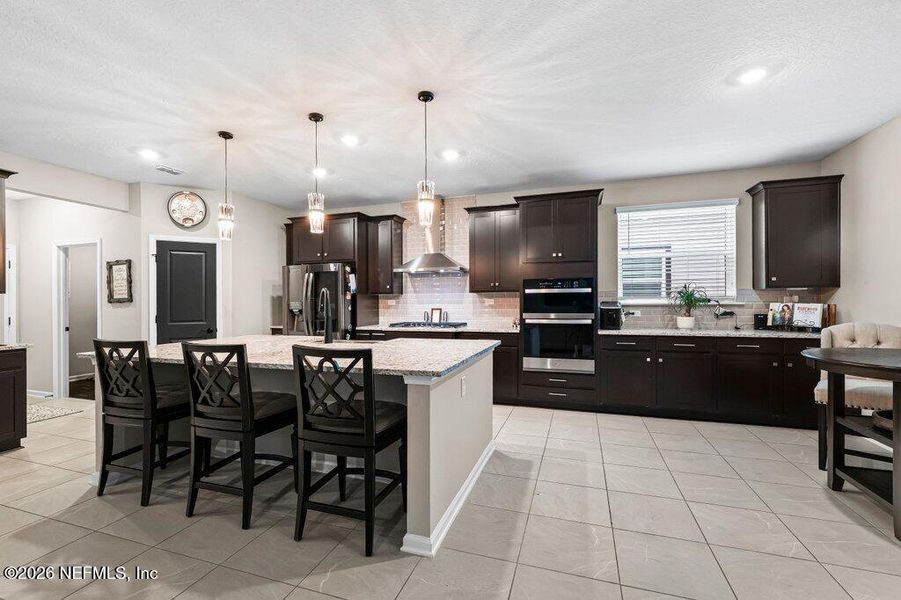 Furnished interior view inside a new home in , Middleburg (Image 19).
