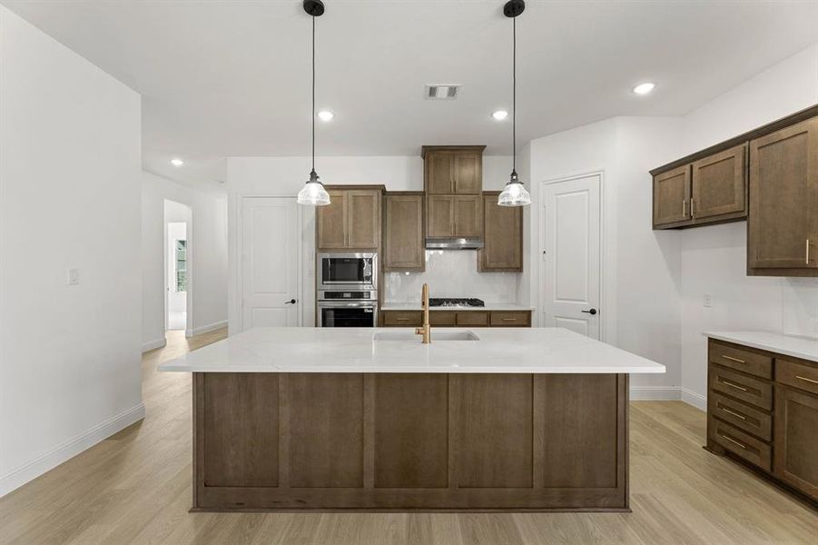 5400 Century Lake-Dining-1