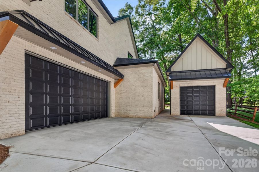 Exterior details and patio area of a home in , Charlotte (Image 29).