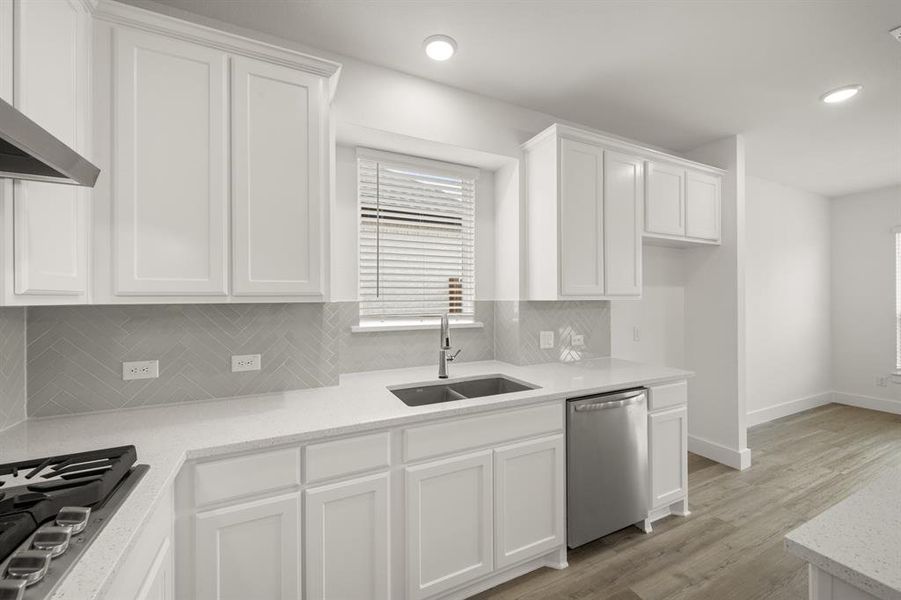 707 Majestic- Kitchen-5