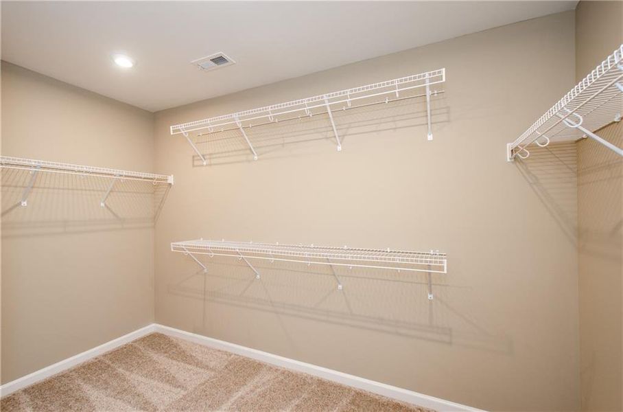 Image 70 of a home in .