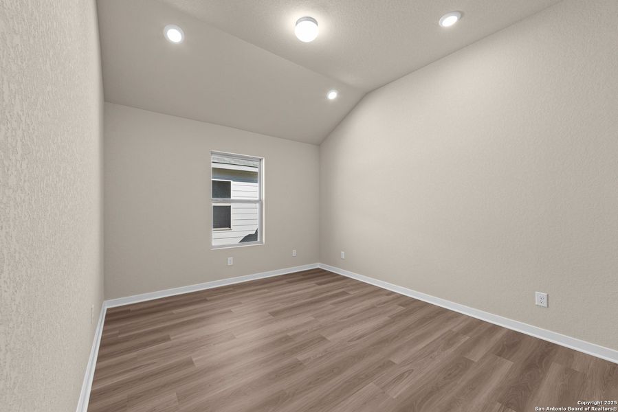 Spacious, unfurnished interior of a new home in Greenspoint Heights, Seguin (Image 15).