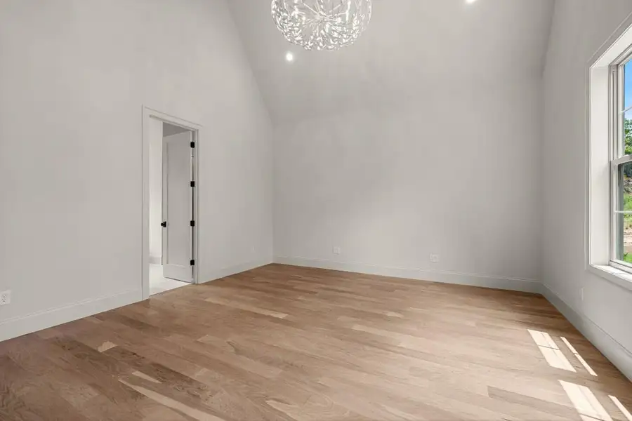 Spacious, unfurnished interior of a new home in , Newnan (Image 19).