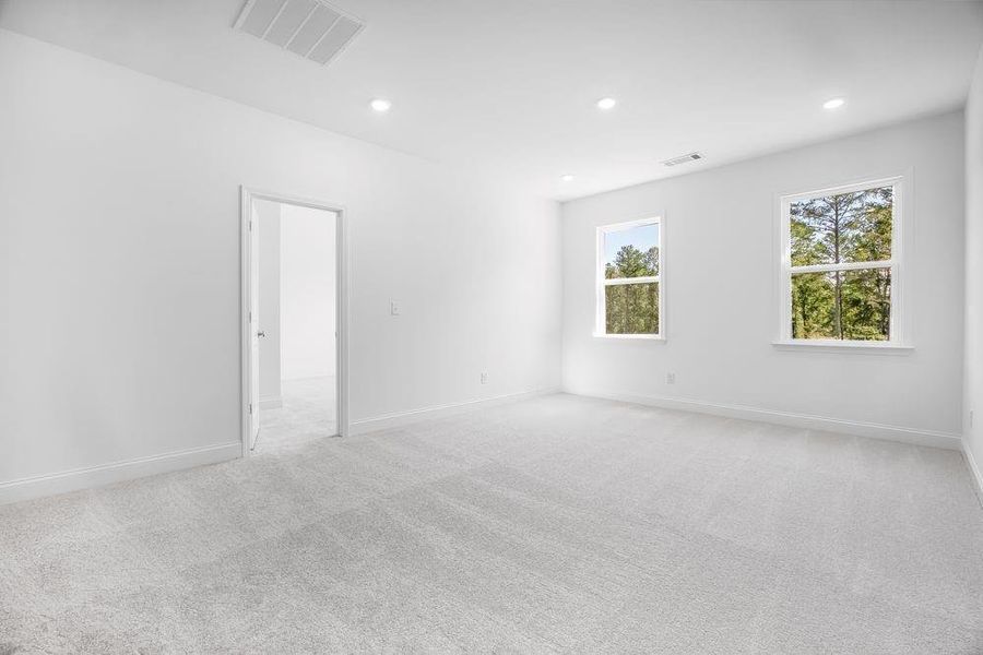 Spacious, unfurnished interior of a new home in Bailey Fence, Dacula (Image 21).
