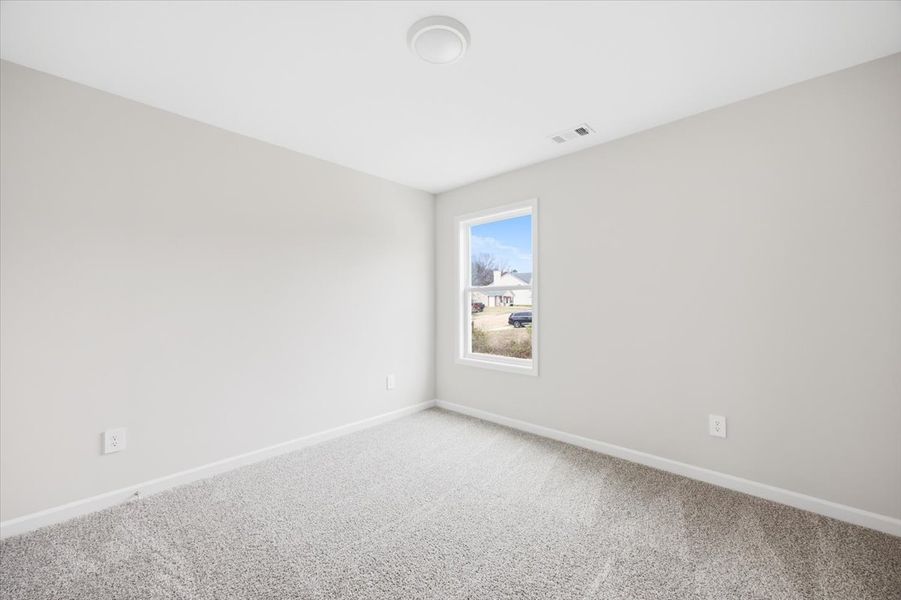 Spacious, unfurnished interior of a new home in Creekside Manor, Thomaston (Image 18).