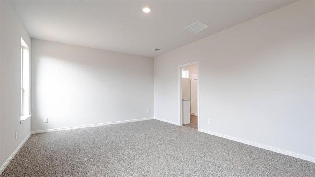 Spacious, unfurnished interior of a new home in Springhill South, Boyd (Image 19).