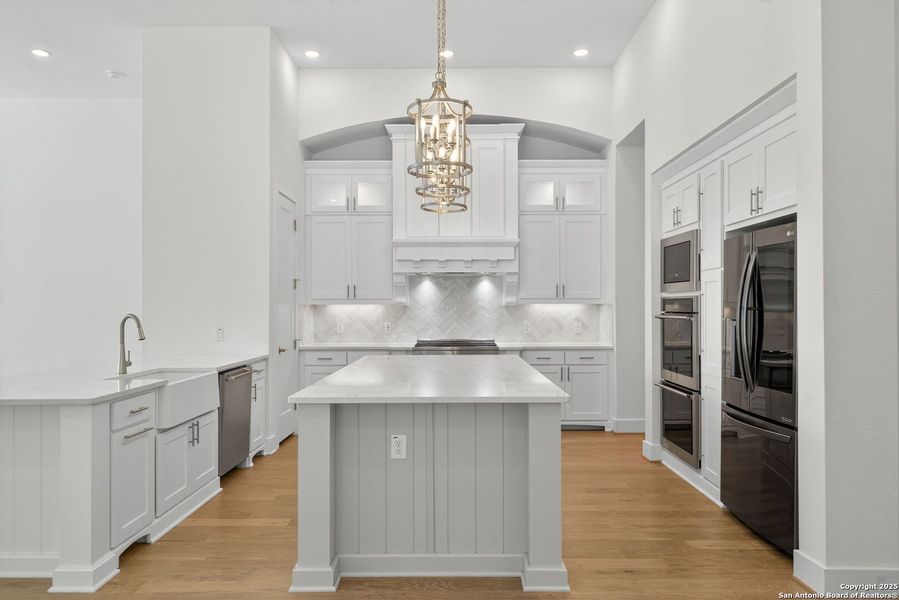 Furnished interior view inside a new home in Front Gate in Fair Oaks Ranch, Fair Oaks Ranch (Image 9). Furnished interior view inside a new home in Front Gate in Fair Oaks Ranch, Fair Oaks Ranch (Image 9).