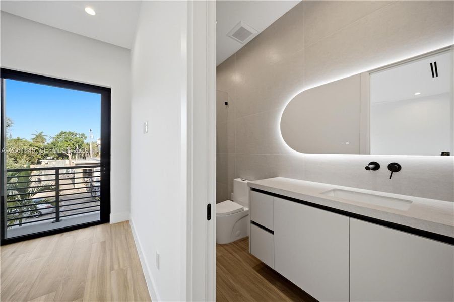 Furnished interior view inside a new home in , Fort Lauderdale (Image 13).